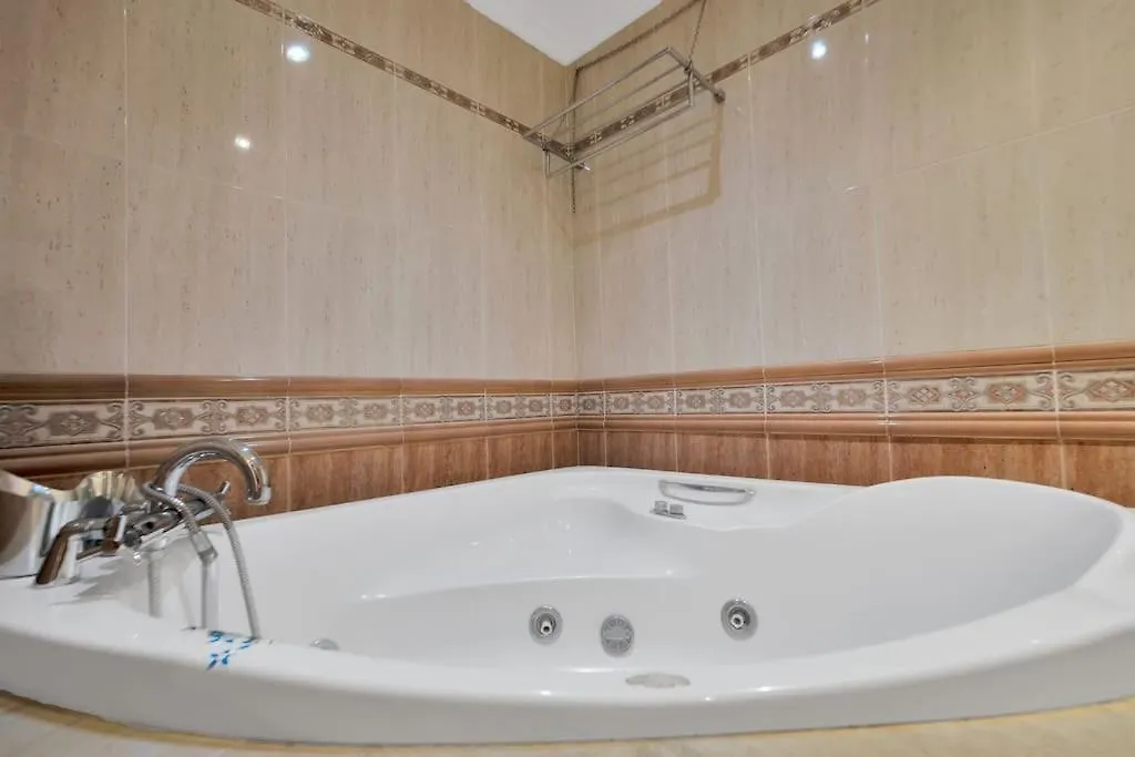 Apartamento Con Jacuzzi Y Parking En San Pedro - Del Valle 72 2 Marbella