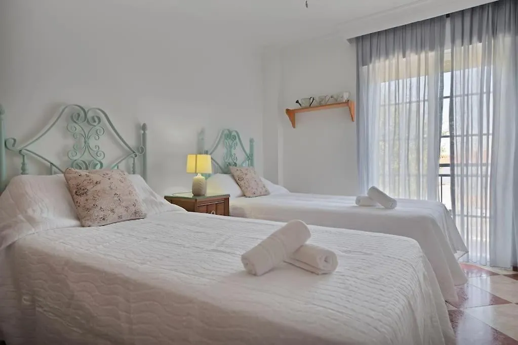 Apartamento Con Jacuzzi Y Parking En San Pedro - Del Valle 72 2 Marbella