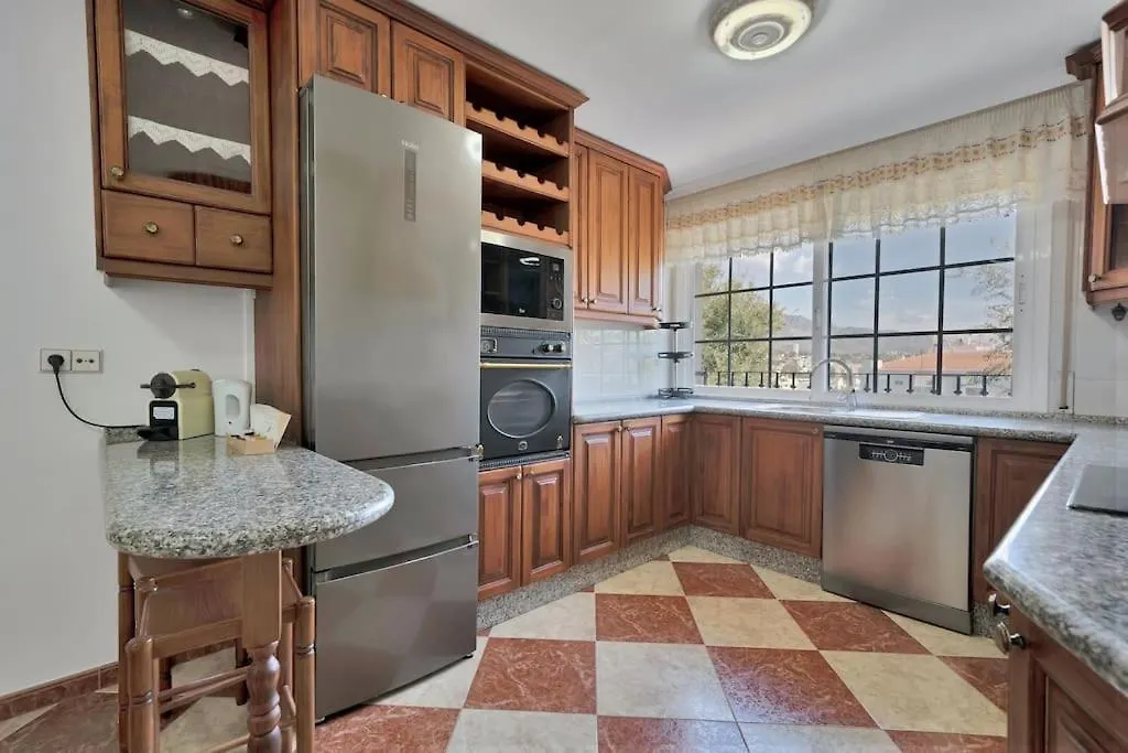 Apartamento Con Jacuzzi Y Parking En San Pedro - Del Valle 72 2 Marbella